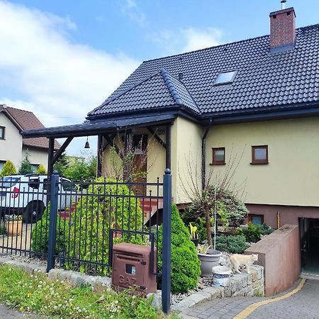 Przyjazny Domek Tarnowskie Góry Esterno foto