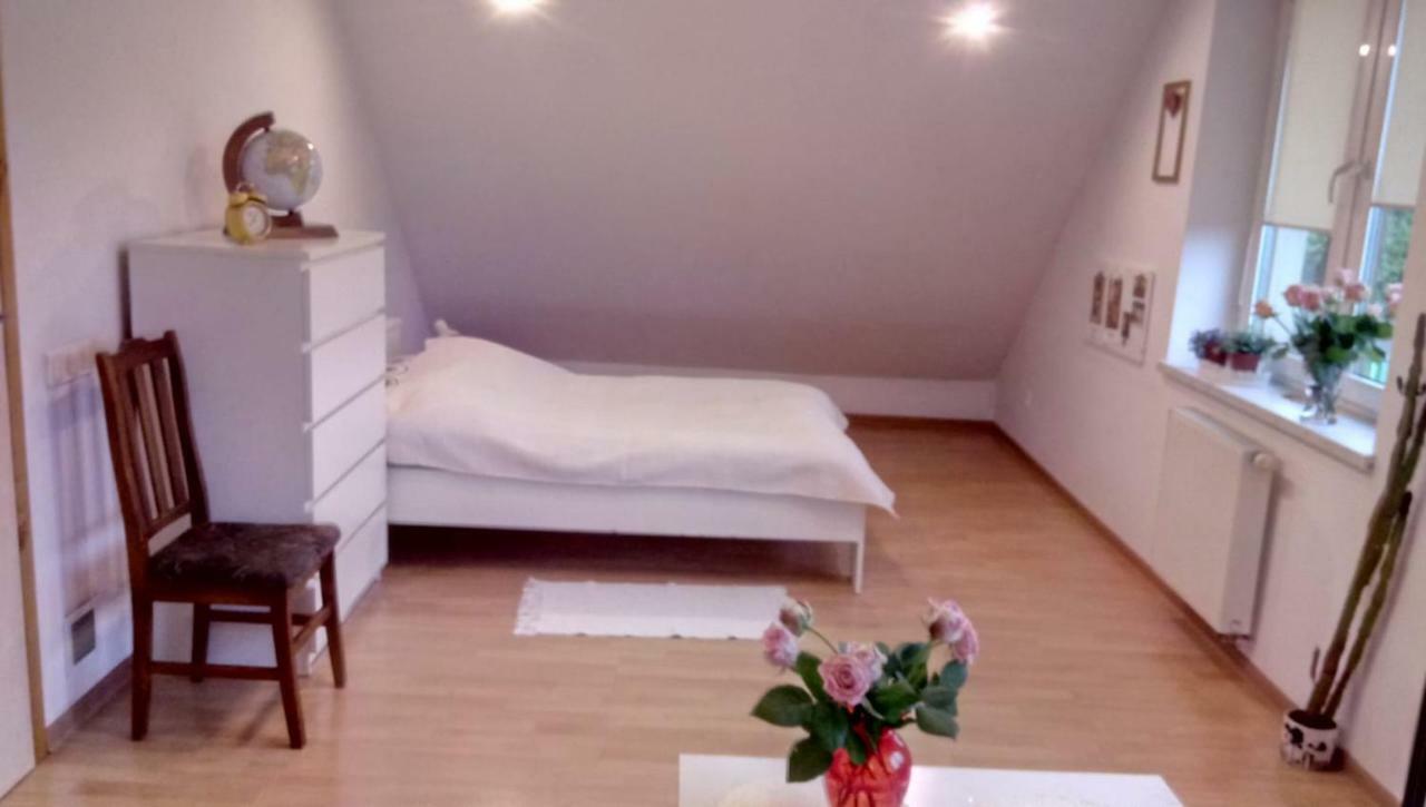 Przyjazny Domek Tarnowskie Góry Esterno foto